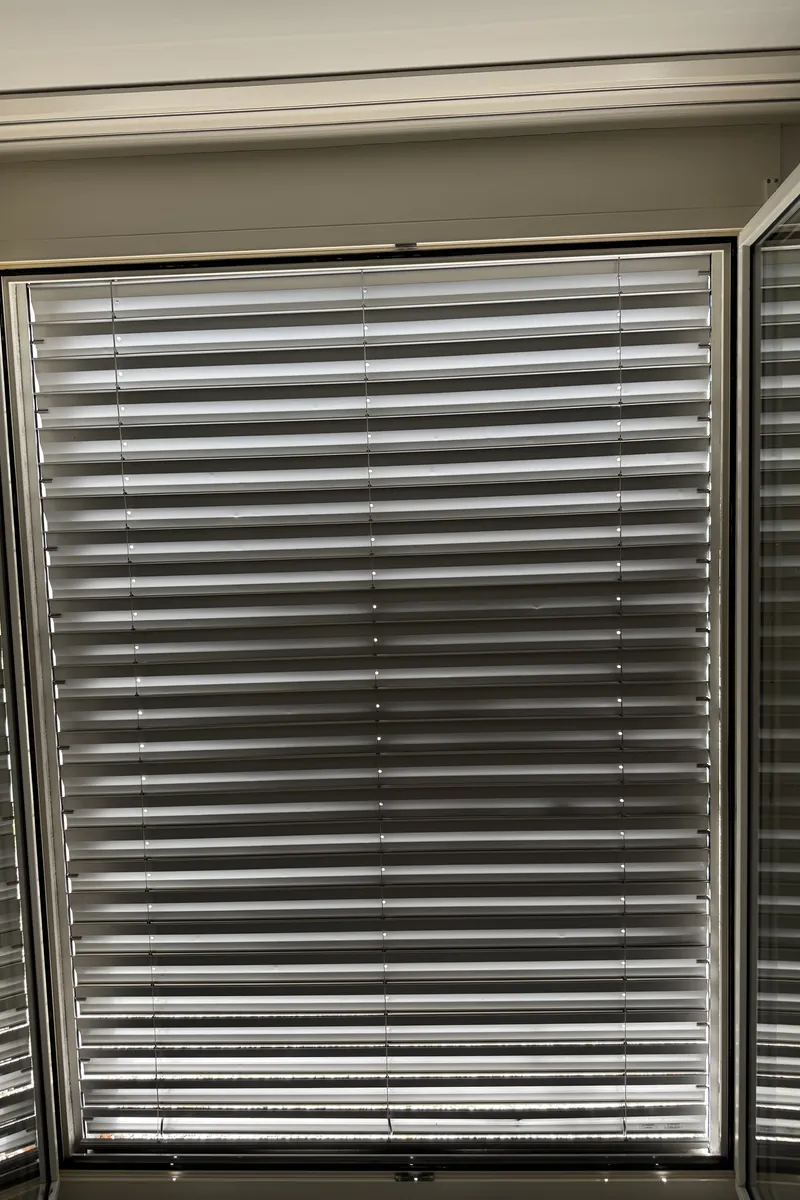 Cleaned exterior blind slats